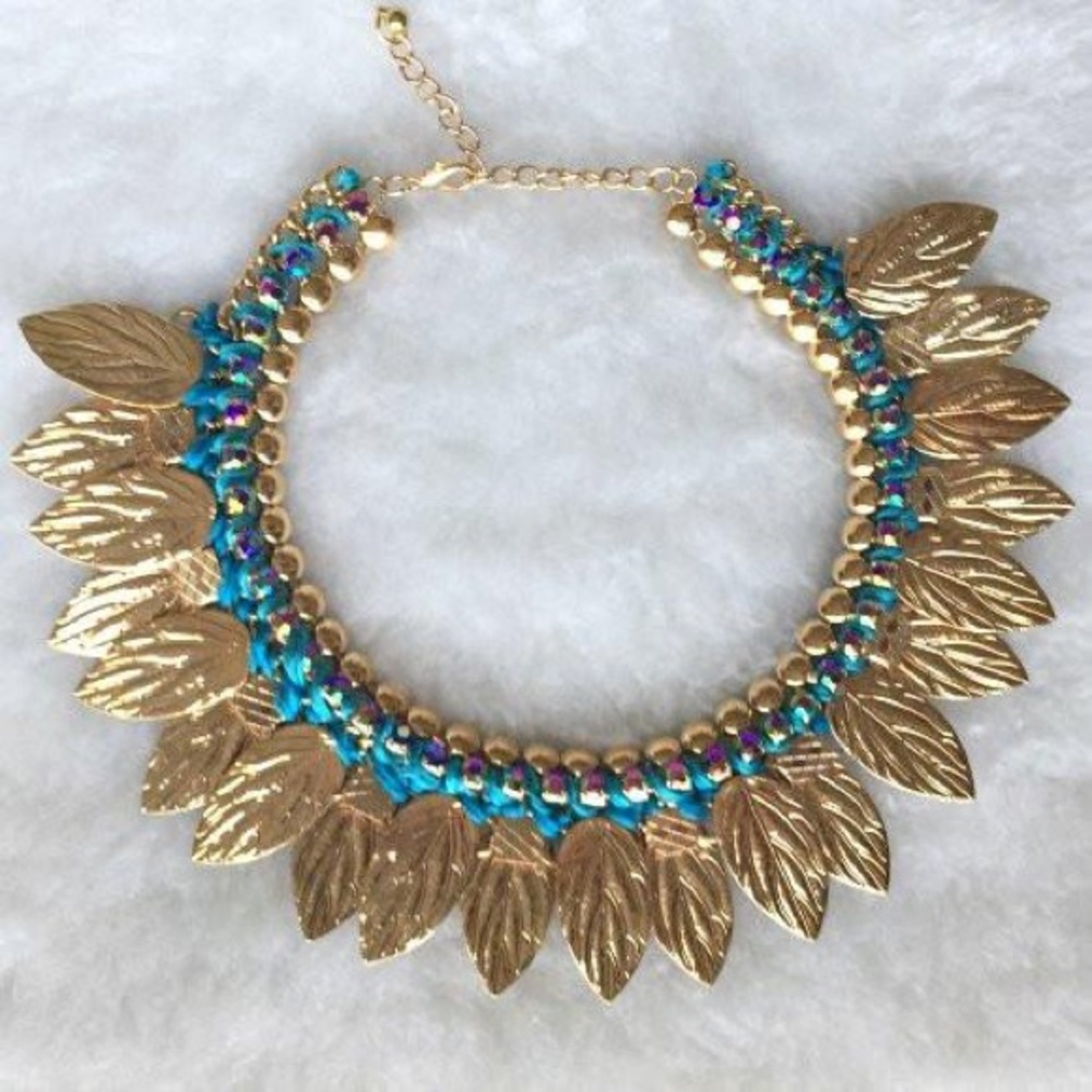 NURAZZI SPRING CHOKER